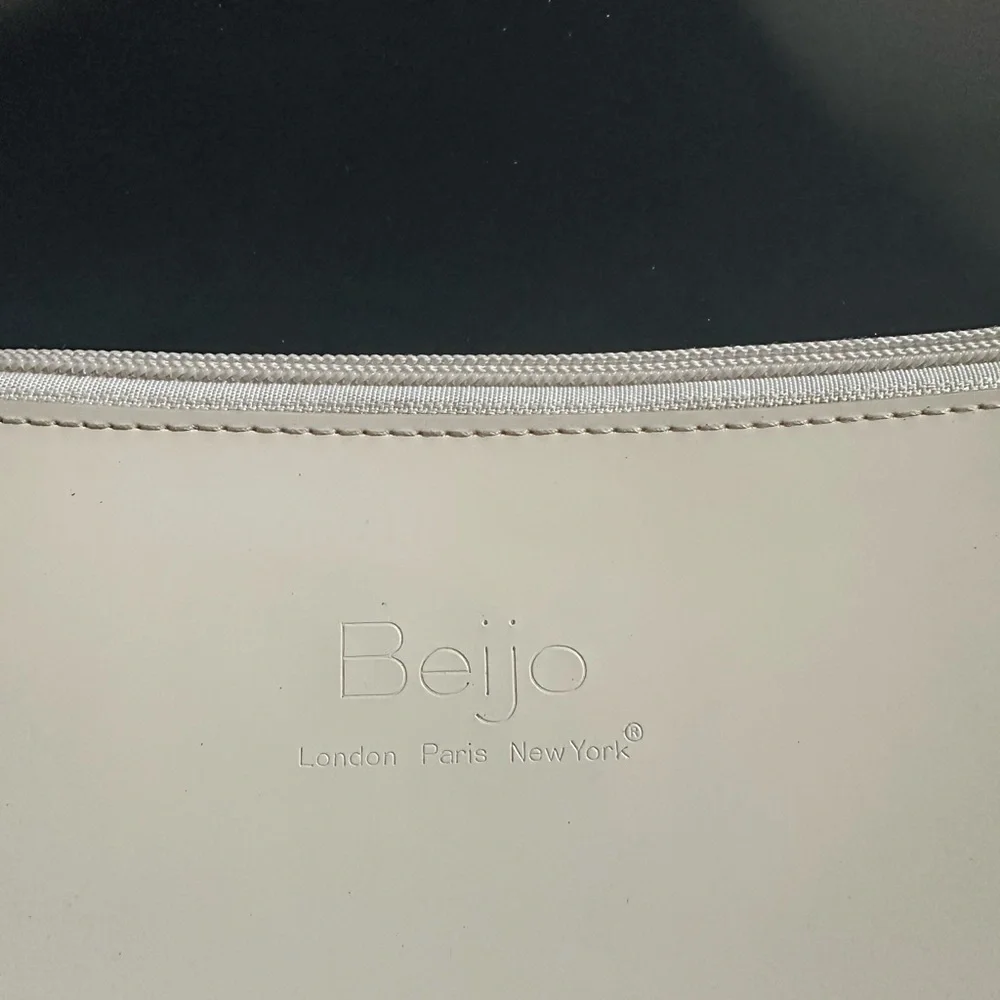 Beijo Cream and Tan Shoulder Bag - Picture 5 of 11